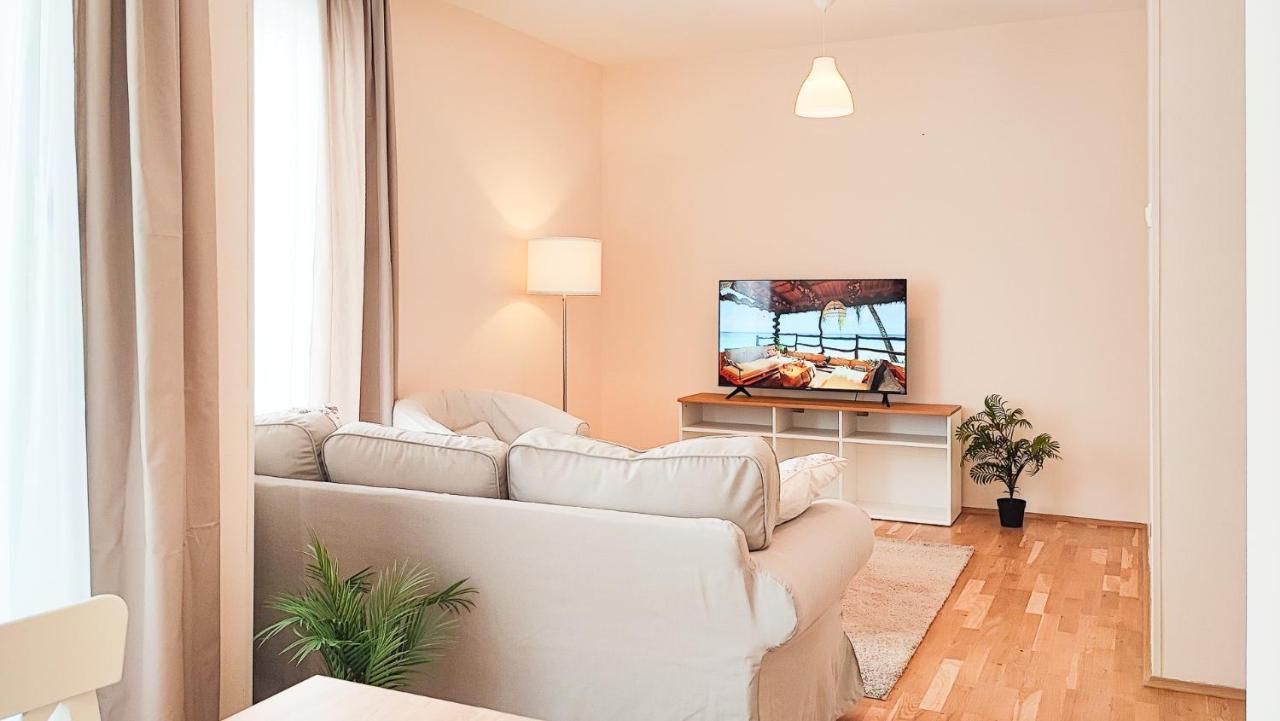Filinhome Papa Suite 5 Novi Sad Eksteriør billede